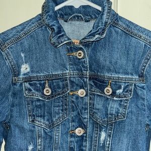 Hollister Women’s extra small cropped  jean jacket